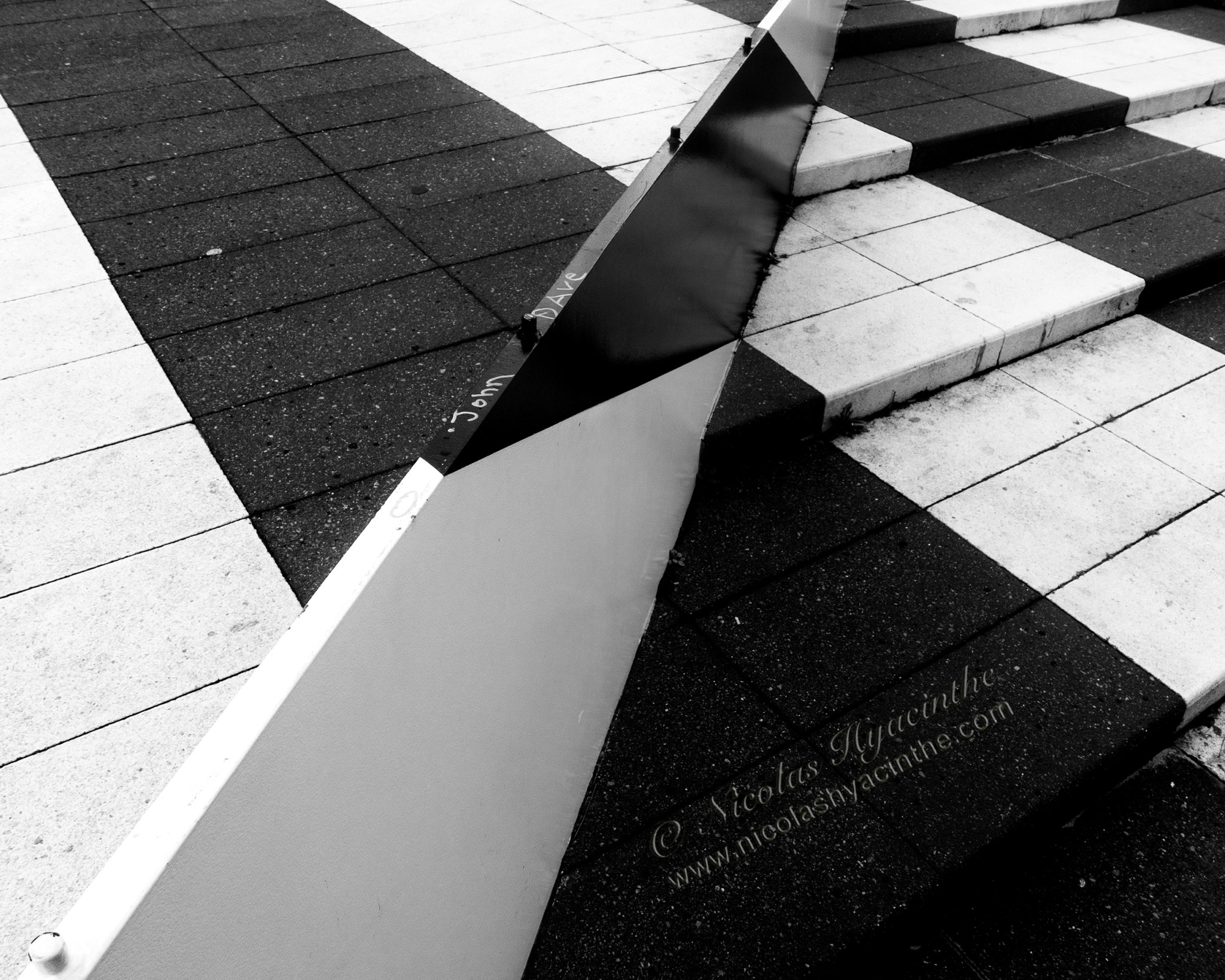 porter's black and white 2